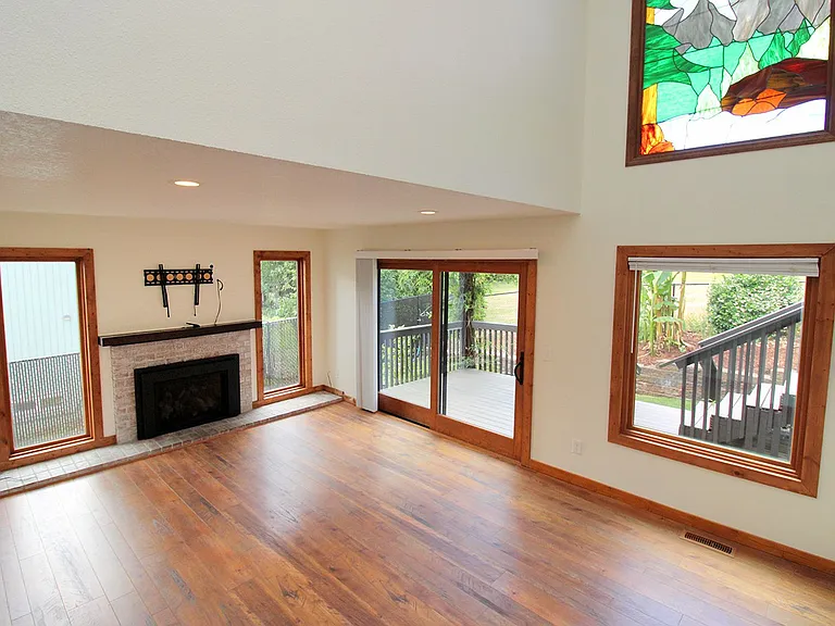 12047 SE 115th Ave — Photo 14