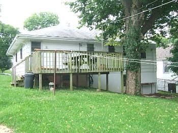 5th image of 406 Elmwood Ave