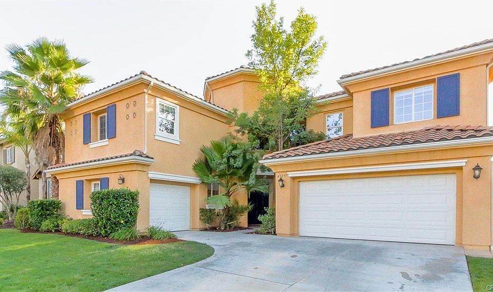 Beautiful Home in The Fairways community