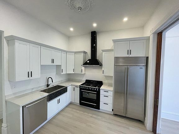 2nd image of 1211 Guerrero St #B