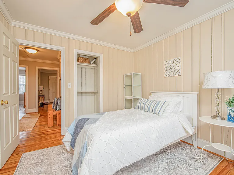 606 Poole Dr — Photo 10