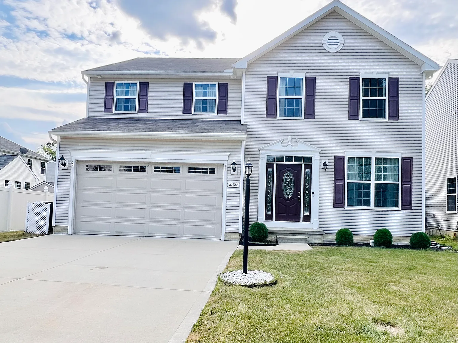 4 bed, 2.5 bath, 2980 sqft, $3,000 — Photo 1