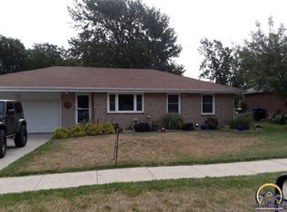 3212 SW Chelsea Dr, Topeka, KS 66614