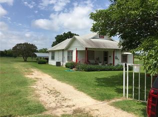 1070 NW McKinney St, Rice, TX 75155