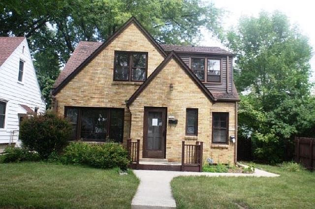 1st image of 7912 W Lisbon Ave