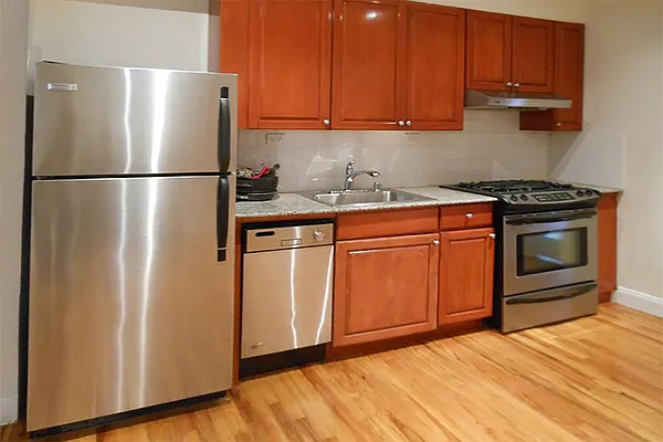Rented by Fox Residential Group | media 3
