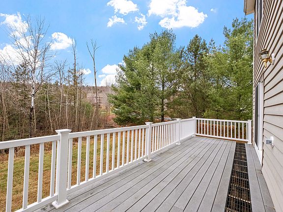 3rd image of 110 Woodland Loop #B