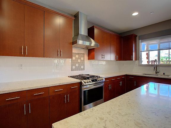 4th image of 9423 Vintner Cir