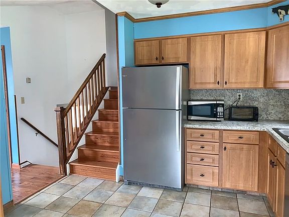 5th image of 349 Wyoming St