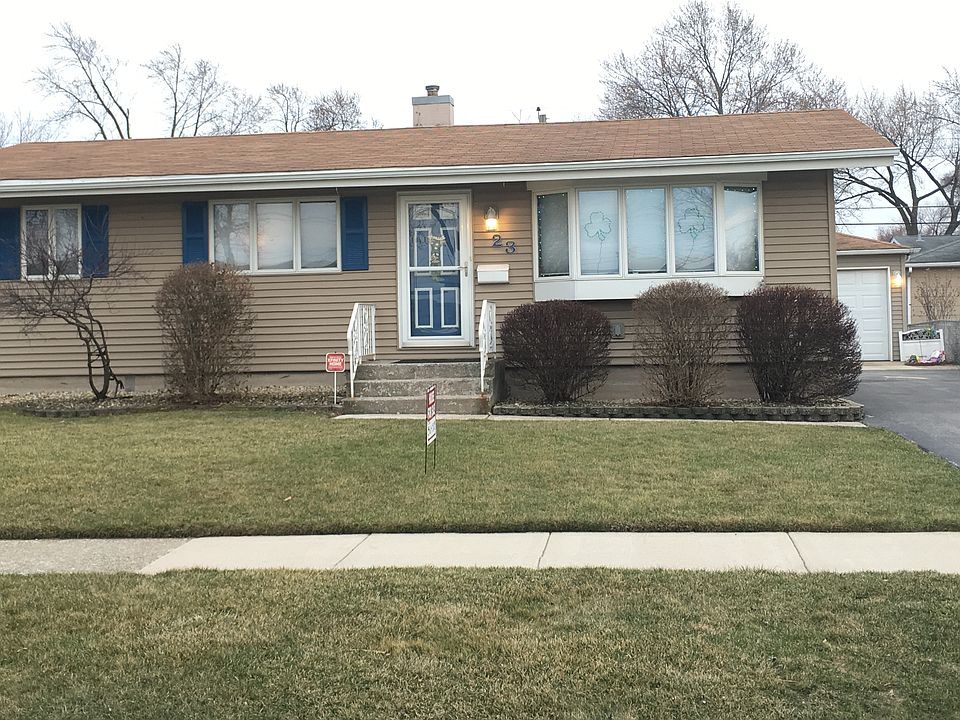 1st image of 23 Indianwood Dr