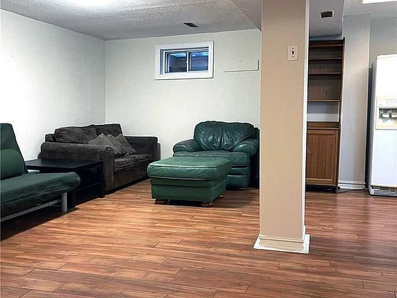 2nd image of 20 McNairn Ct #Basement