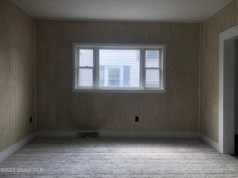 5th image of 36 Center Street