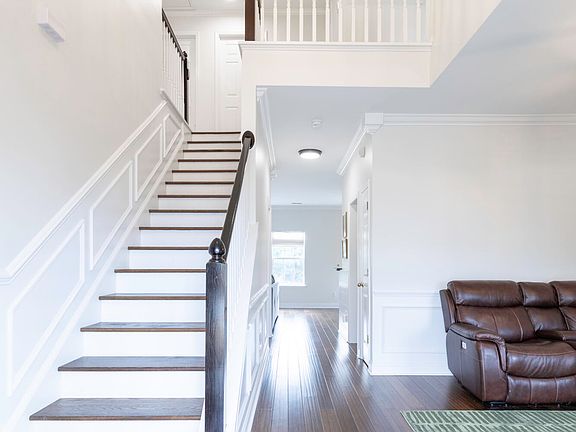 4th image of 2064 Bancroft Ln