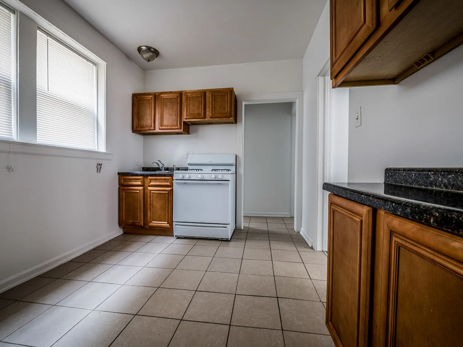 5402 W Rice — Photo 4