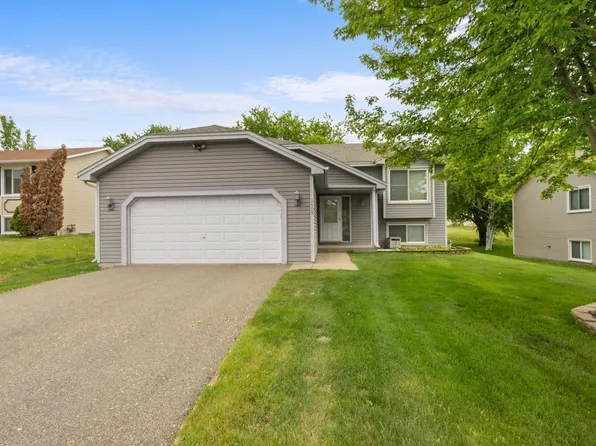 2408 Crestmount Ln, Burnsville, MN 55306