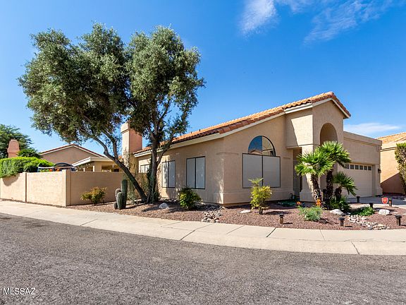 2nd image of 2857 N Marquise Ct