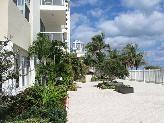 5th image of 5775 Collins Ave APT 506