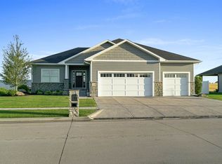 1106 W 61st St, Kearney, NE 68845