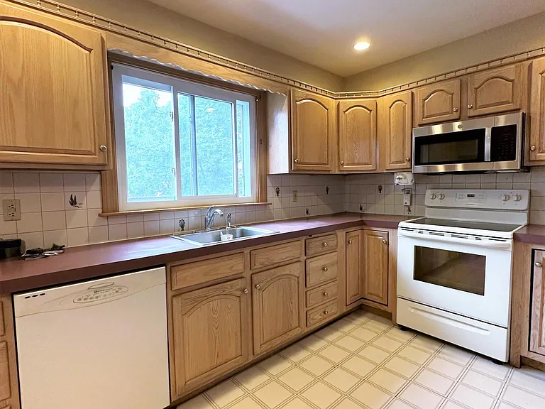 41 Elm St #1F — Photo 7