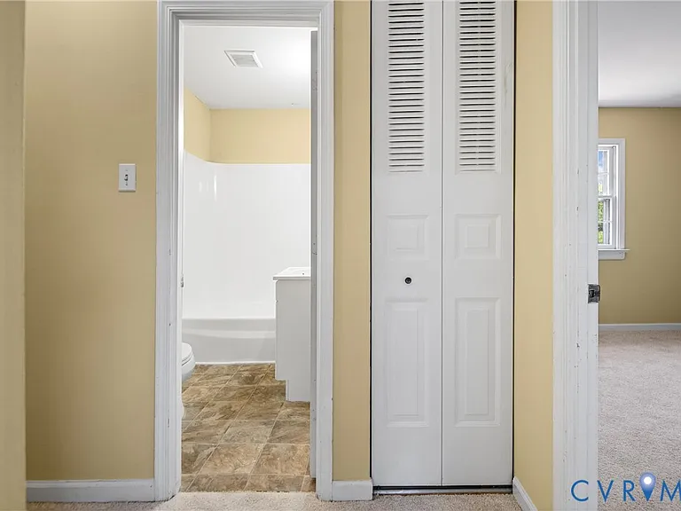 4704 Leadenhall Dr — Photo 27