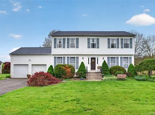 5 Waterford Circle, Washingtonville, NY 10992