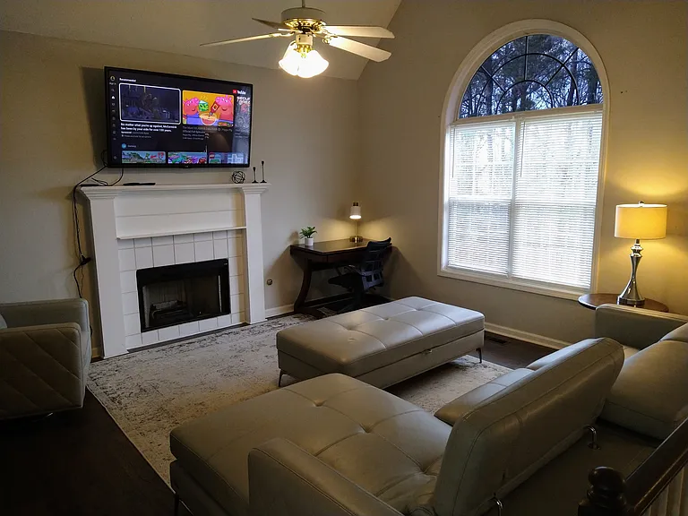 1935 Venesa Cir — Photo 5