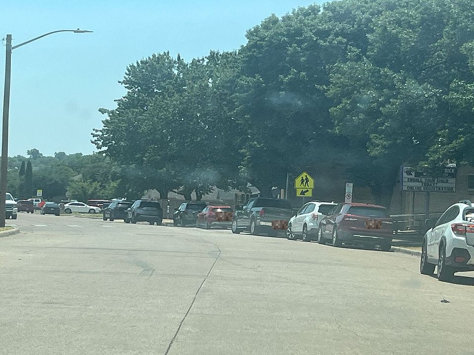 2nd image of 3214 Refugio