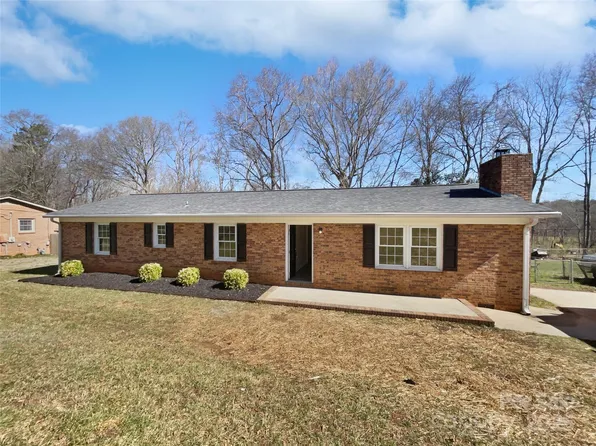 5012 Maplecrest Dr, Gastonia, NC 28056