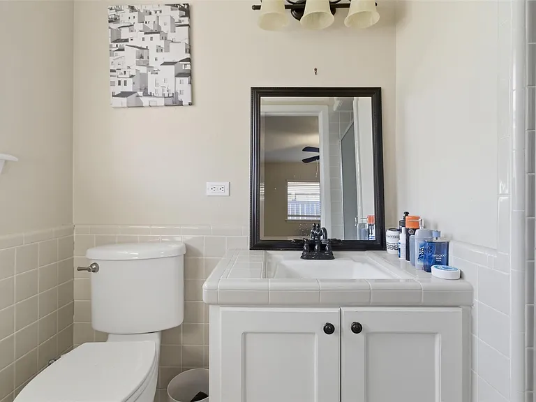 2310 Droxford Dr — Photo 13