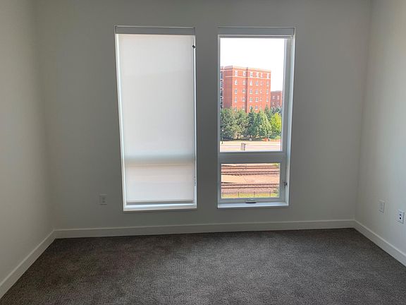 2nd image of 1555 Ellinwood Ave APT 309