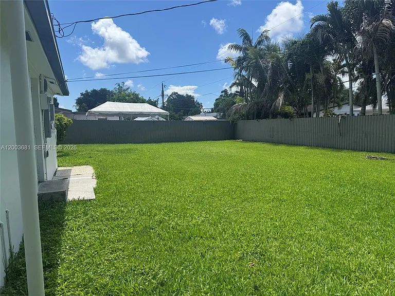 8640 SW 125th Ter — Photo 14