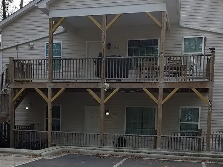 441 McCauley St — Photo 1