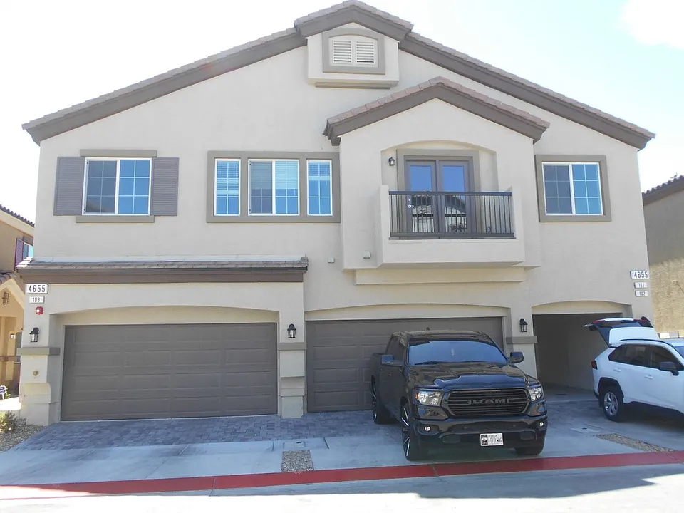 4655 Moonbow Ave #101