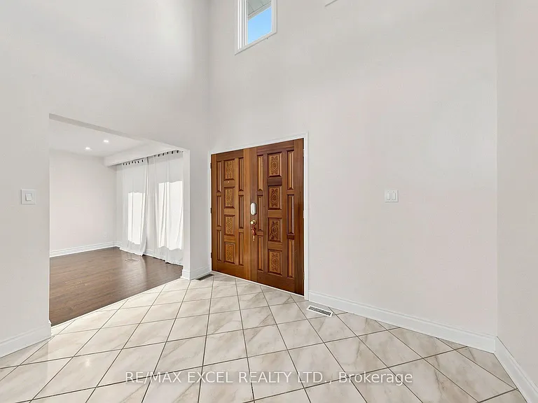 21 Mary Gapper Cres — Photo 28