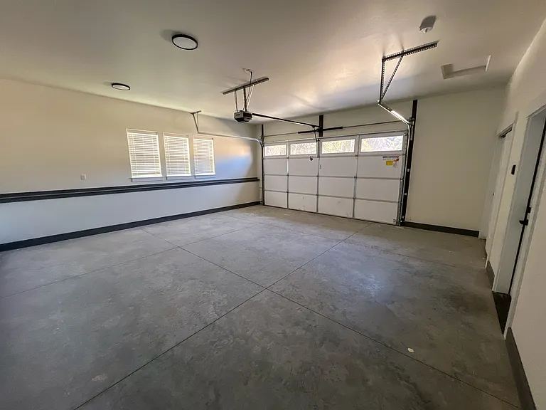 1220 W Spring Ln — Photo 20