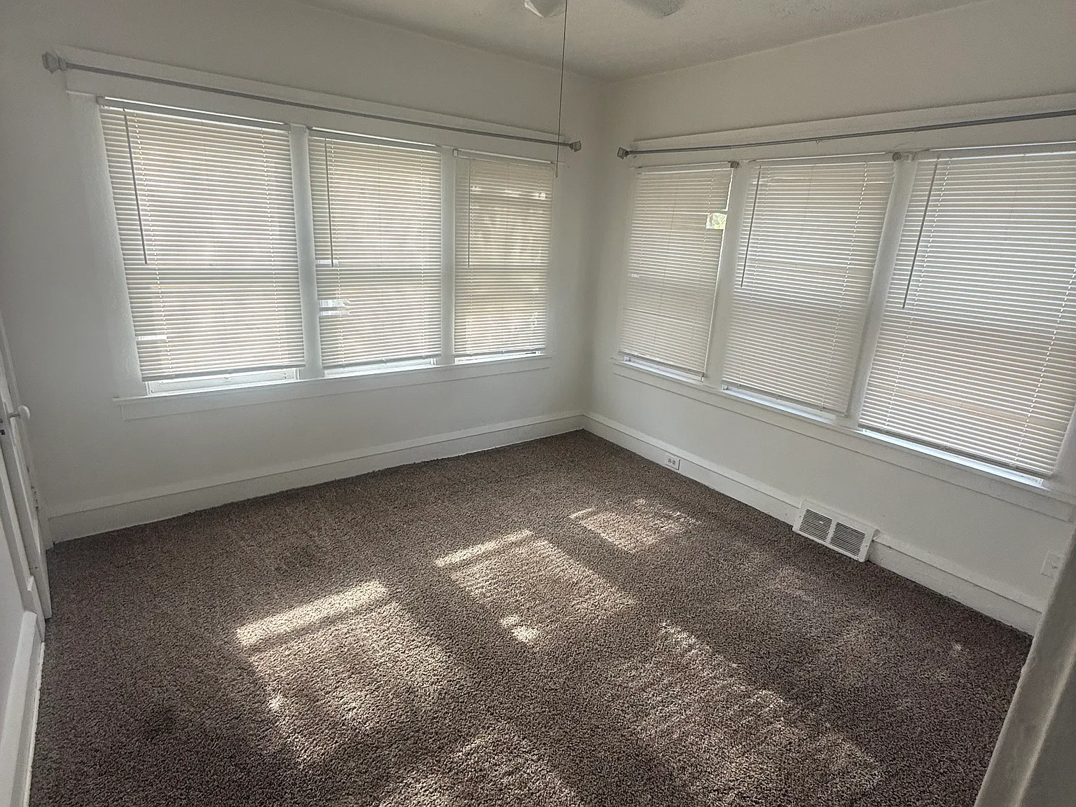 11720 Cromwell Avenue — Photo 2