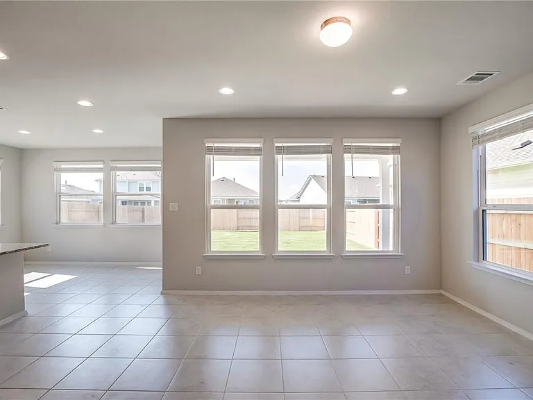 226 Trailside Ln — Photo 7