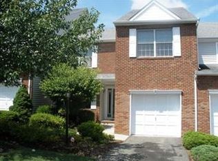 28 Brae Loch Dr, Boonton Township, NJ 07005