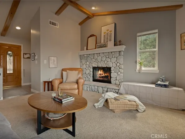 1419 Calgary Dr, Lake Arrowhead, CA 92352