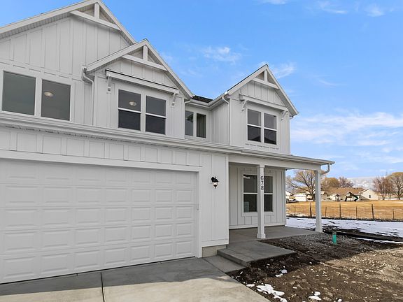 Finished home photos are representational images only. See sales agent for details.