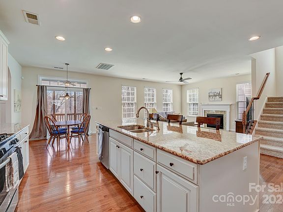 5th image of 13505 Serenity St