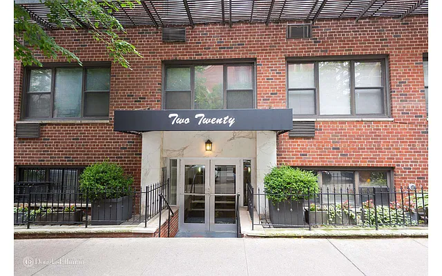 Rented by Douglas Elliman | media 23