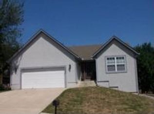 34556 W 86th St, De Soto, KS 66018