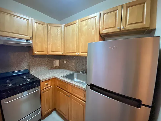 Rented by Contact Realty | media 6