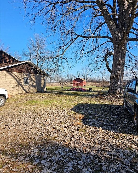2nd image of 900 Van Eaton Rd