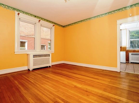 5th image of 821 Yeadon Ave