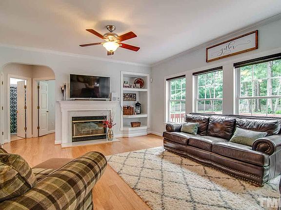 5th image of 1429 Ainsworth Blvd