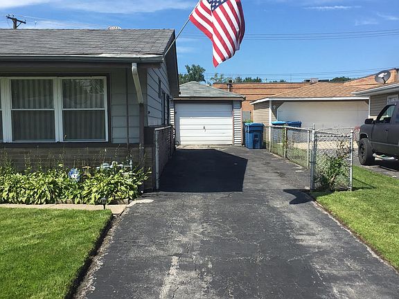 3rd image of 1359 Forest Ave