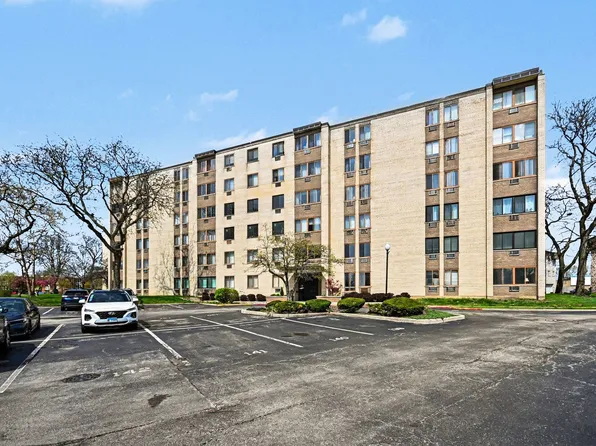 9720 S Pulaski Rd APT 102, Oak Lawn, IL 60453