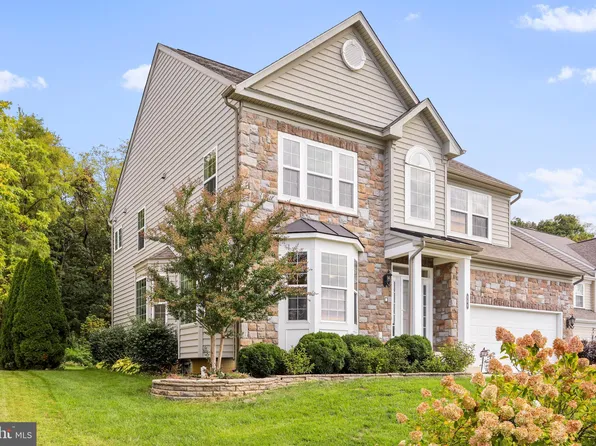 509 Hughs Rd, Charles Town, WV 25414